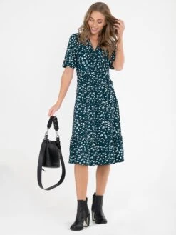Jolie Moi Dixie Animal Print Twist Front Midi Dress, Green Animal 7 Jolie Moi Dixie Animal Print Twist Front Midi Dress, Green Animal -DORIA Clothing Shop 26 09 2020 Anna maggie 142