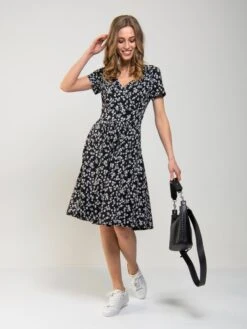 Sweetheart Neck Swing Dress, Black/White 7 Sweetheart Neck Swing Dress, Black/White -DORIA Clothing Shop 5053319329312 studio 4 2250X3000 94b89f2e bedd 4481 9a4e 2a0d1732bc6a