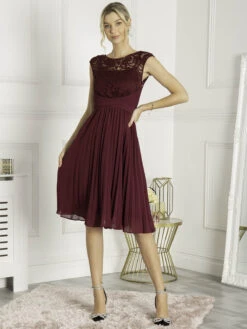 Cindy Lace Bodice Pleated Dress, Burgundy 9 Cindy Lace Bodice Pleated Dress, Burgundy -DORIA Clothing Shop R6 8093 Burgundy 2 fabc7457 02bf 4892 9e35 7646027c4593