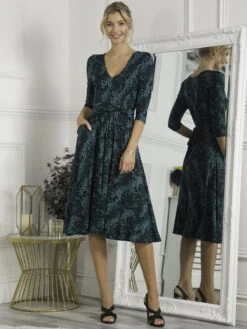 Lilian Viscose Fit & Flare Dress, Green Animal -DORIA Clothing Shop VSCO 322 GreenAnimal 1